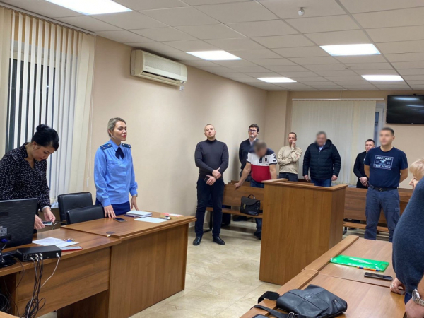 Экс-полицейским оставили реальные сроки за «пропавшие» сигареты на более 85 млн руб. Экс-полицейским оставили реальные сроки за «пропавшие» сигареты на более 85 млн руб.