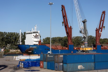 Правительство РФ признало, что средств на субсидии для морских перевозок в Калининград в бюджете недостаточно Правительство РФ признало, что средств на субсидии для морских перевозок в Калининград в бюджете недостаточно