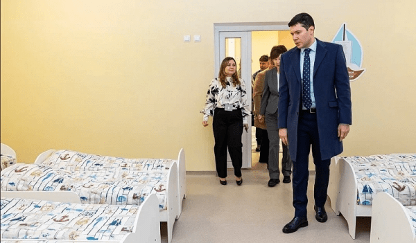 Алиханов открыл в Балтийске новый детский сад