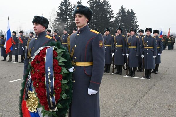 Празднование Дня защитника Отечества в России Празднование Дня защитника Отечества в России