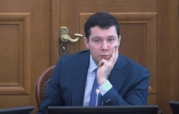 Алиханов предупредил о скором решении проблемы с «наливайками» Алиханов предупредил о скором решении проблемы с «наливайками»