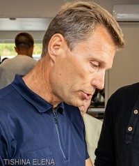Андрей Логиновский: Снег лежал еще две недели, но людей не было Андрей Логиновский: Снег лежал еще две недели, но людей не было