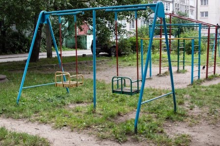 На детских площадках учреждения горадминистрации нашли многочисленные нарушения На детских площадках учреждения горадминистрации нашли многочисленные нарушения
