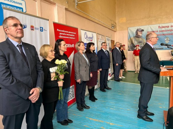 В школе №25 состоялось торжественное открытие VII ежегодного городского турнира по волейболу, посвященного памяти кавалера ордена Мужества, подполковника ФСБ И.В. Грачёва В школе №25 состоялось торжественное открытие VII ежегодного городского турнира по волейболу, посвященного памяти кавалера ордена Мужества, подполковника ФСБ И.В. Грачёва