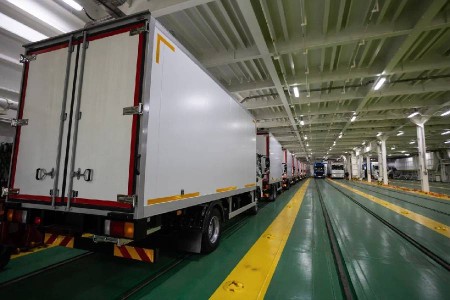 Сумма фрахта грузовика выросла до 300 тыс. руб. из-за ситуации на литовской границе Сумма фрахта грузовика выросла до 300 тыс. руб. из-за ситуации на литовской границе