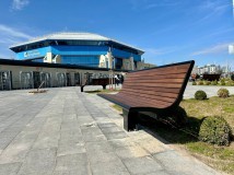 
						Рядом с ДС &laquo;Янтарный&raquo;в Калининграде обустроили зону отдыха и платную парковку (фото)											