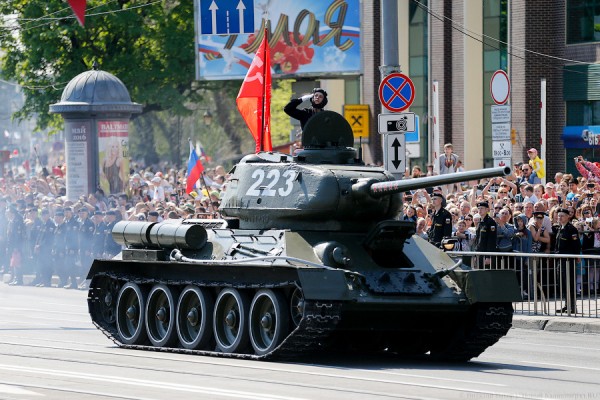 «Танковая рокировка»: из мемориального комплекса в Медведевке пытались вывезти Т-34 «Танковая рокировка»: из мемориального комплекса в Медведевке пытались вывезти Т-34