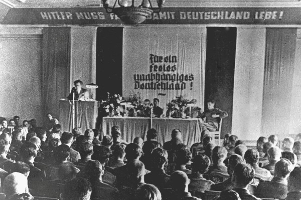 Германия против Гитлера: кем были немцы, штурмовавшие Кёнигсберг (фото) Германия против Гитлера: кем были немцы, штурмовавшие Кёнигсберг (фото)