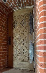 В замке Тапиау начали устанавливать новые двери (фото)
В замке Тапиау начали устанавливать новые двери (фото)