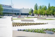
						&laquo;Новый фонтан, цветы и Ленин&raquo;: как выглядит площадь у Дома искусств после благоустройства  (фото)											