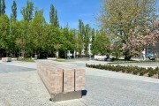
						&laquo;Новый фонтан, цветы и Ленин&raquo;: как выглядит площадь у Дома искусств после благоустройства  (фото)											