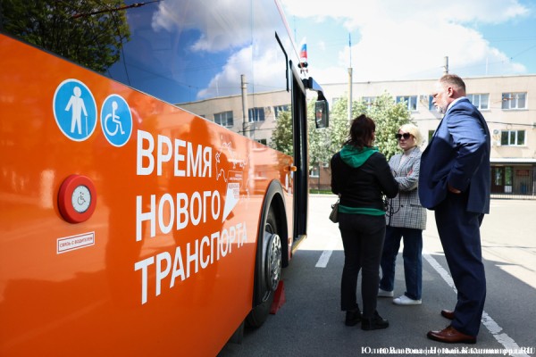«Не надо искать особенностей»: в Калининграде на линию выпустили ЛиАЗы (фото) «Не надо искать особенностей»: в Калининграде на линию выпустили ЛиАЗы (фото)