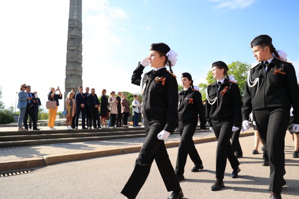 ПАРАД КАДЕТСКИХ КЛАССОВ И ЮНАРМЕЙСКИХ ОТРЯДОВ, ПОСВЯЩЕННЫЙ 79-Й ГОДОВЩИНЕ ПОБЕДЫ В ВЕЛИКОЙ ОТЕЧЕСТВЕННОЙ ВОЙНЕ ПАРАД КАДЕТСКИХ КЛАССОВ И ЮНАРМЕЙСКИХ ОТРЯДОВ, ПОСВЯЩЕННЫЙ 79-Й ГОДОВЩИНЕ ПОБЕДЫ В ВЕЛИКОЙ ОТЕЧЕСТВЕННОЙ ВОЙНЕ