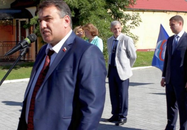 Экс-главе Мамоново Хаважу Хашиеву разрешили бить ножом до смерти? Экс-главе Мамоново Хаважу Хашиеву разрешили бить ножом до смерти?
