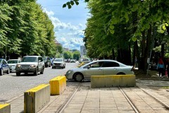 На трамвайных путях за башней Врангеля в Калининграде установили парковочные барьеры (фото)
На трамвайных путях за башней Врангеля в Калининграде установили парковочные барьеры (фото)