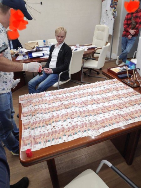 Ректора БФУ Александра Федорова подозревают в присвоении свыше 18 млн руб. Ректора БФУ Александра Федорова подозревают в присвоении свыше 18 млн руб.