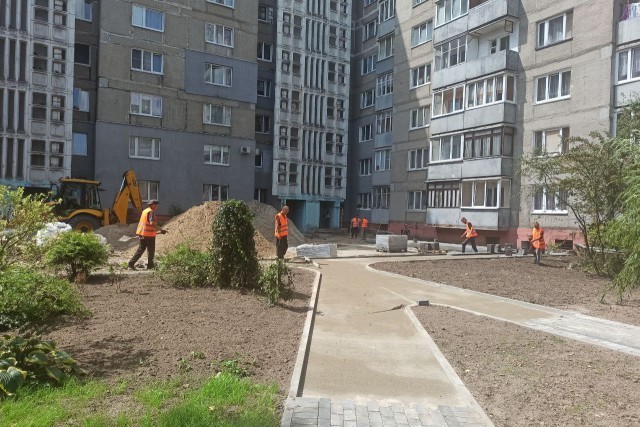 
						Дятлова: Программы по ремонту дворовых территорий в Калининграде расписаны на один-два года вперёд											