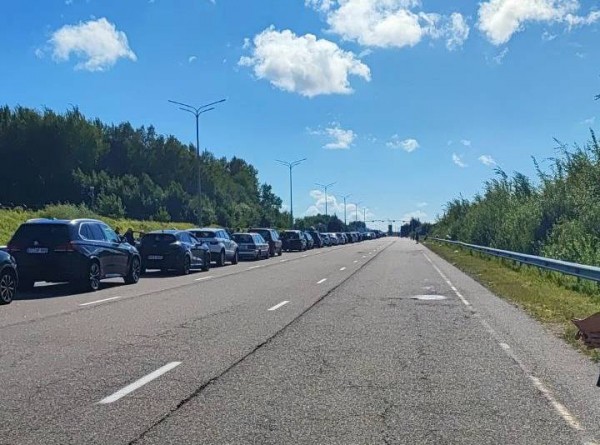 Немцы продают места в очереди на выезд из Калининградской области