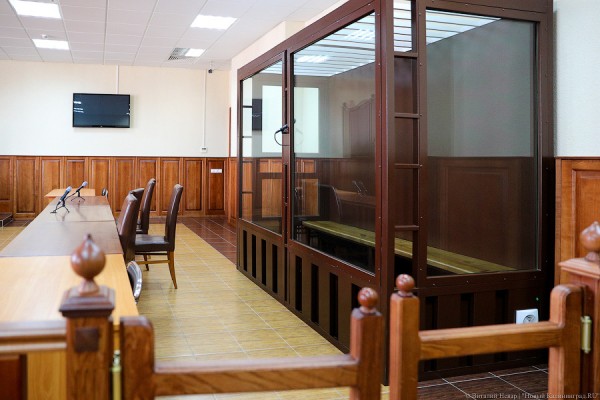 Служба, деанонимизация и запрет литературы: какие законы подписал Путин 8 августа