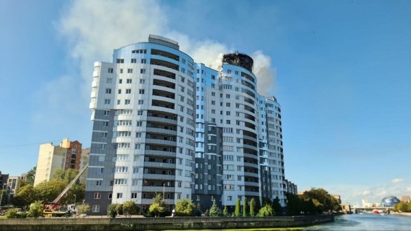 МЧС: пожар в многоэтажном жилом доме полностью ликвидирован