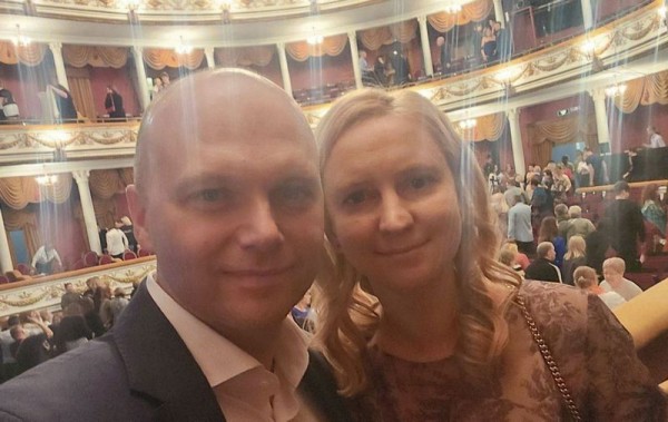 Беспрозванных впервые выложил сверкающее селфи с женой Беспрозванных впервые выложил сверкающее селфи с женой