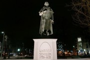 На проспекте Мира в Калининграде установили подсветку памятников Шиллеру и Петру I (фото)
На проспекте Мира в Калининграде установили подсветку памятников Шиллеру и Петру I (фото)