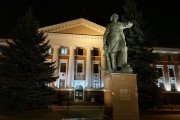 На проспекте Мира в Калининграде установили подсветку памятников Шиллеру и Петру I (фото)
На проспекте Мира в Калининграде установили подсветку памятников Шиллеру и Петру I (фото)