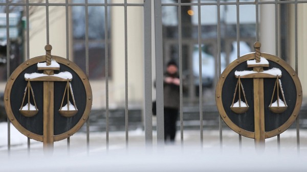 В Калининграде трое подростков подозреваются в разбое и насилии над сверстницей В Калининграде трое подростков подозреваются в разбое и насилии над сверстницей