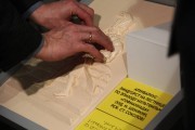 В калининградском Музее изобразительных искусств установили ещё пять тактильных станций (фото)
В калининградском Музее изобразительных искусств установили ещё пять тактильных станций (фото)