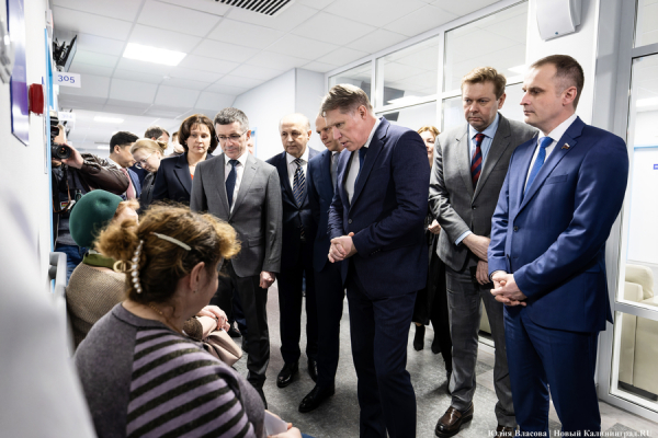 &laquo;Сверили часы&raquo;: как прошла встреча с министром здравоохранения РФ в Калининграде (фото)