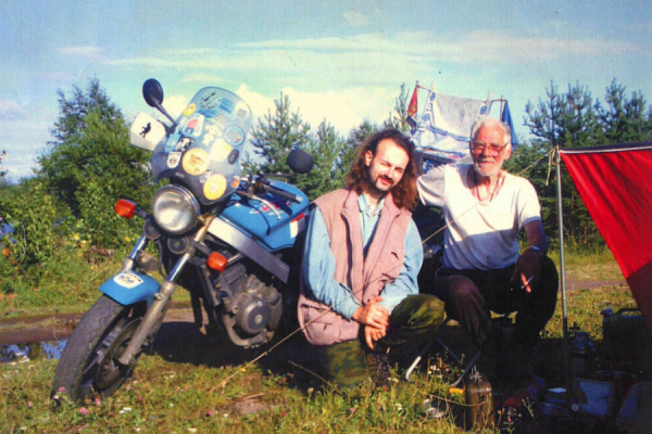 Рок, фарцовка, «Депеш мод»: ведущий «Новостей тусовок» о 80-х, 90-х и не только Рок, фарцовка, «Депеш мод»: ведущий «Новостей тусовок» о 80-х, 90-х и не только