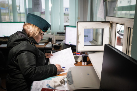 После переподчинения таможни на Петербург бизнесу пообещали консультативный совет и горячую линию