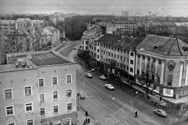 Вертолёт у ДП, памятник в «Юности» и тусовки: о чём писали газеты 35 лет назад Вертолёт у ДП, памятник в «Юности» и тусовки: о чём писали газеты 35 лет назад