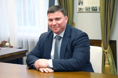 Демонтировавшего доску литовскому философу главу администрации отправили в досрочную отставку Демонтировавшего доску литовскому философу главу администрации отправили в досрочную отставку