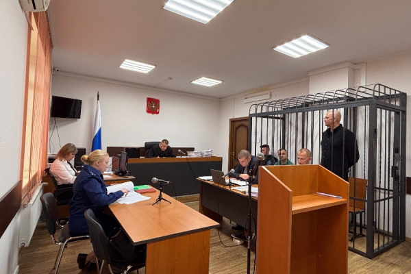 Выпустили из клетки: как прошло первое рассмотрение дела Мельникова новым судьей