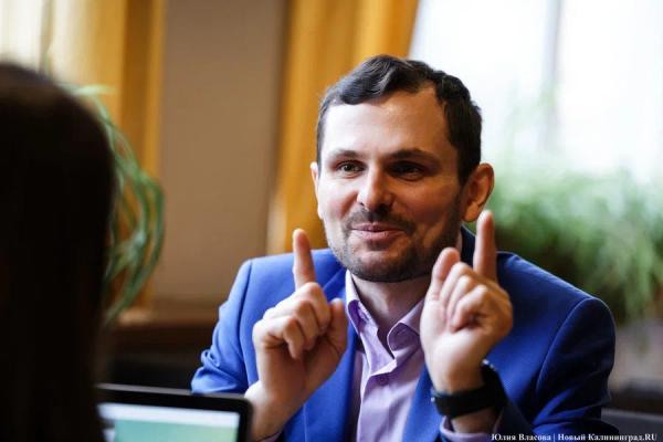 Депутат-коммунист Севостьянов о работе горсовета: «До мордобоя не доходит» Депутат-коммунист Севостьянов о работе горсовета: «До мордобоя не доходит»