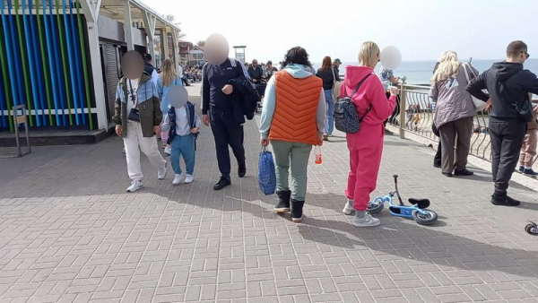 В Зеленоградске кафе паразитируют на жильцах многоквартирных домов В Зеленоградске кафе паразитируют на жильцах многоквартирных домов