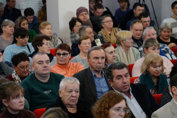 Венеция районного масштаба: как прошла встреча губернатора с жителями Славска Венеция районного масштаба: как прошла встреча губернатора с жителями Славска