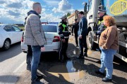 «Нет тента — нет лицензии»: Алиханов устроил проверку песковозов на трассе (фото)
«Нет тента — нет лицензии»: Алиханов устроил проверку песковозов на трассе (фото)