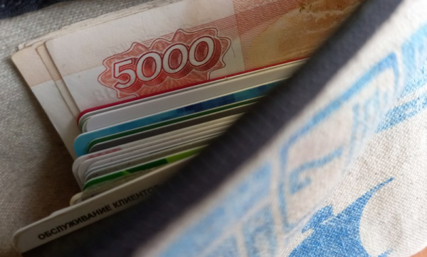 В Калининграде назвали самые популярные у изготовителей подделок суммы денег