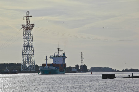 Заход судов Panamax в Калининград оценили в несколько десятков миллиардов